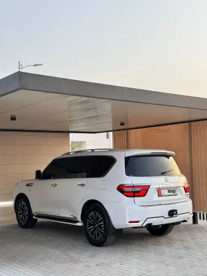 2013 Nissan Patrol LE Platinum city