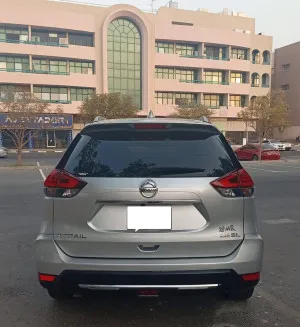 2018 نيسان اكس تريل SL