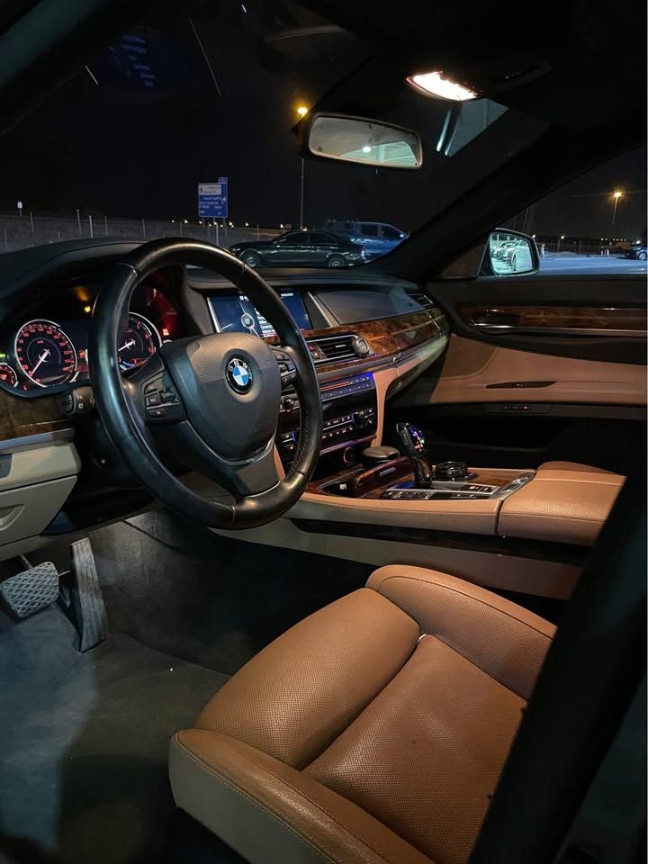 2015 BMW 7-Series 740i