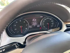 2011 اودي آي ٨ 4.0T quattro