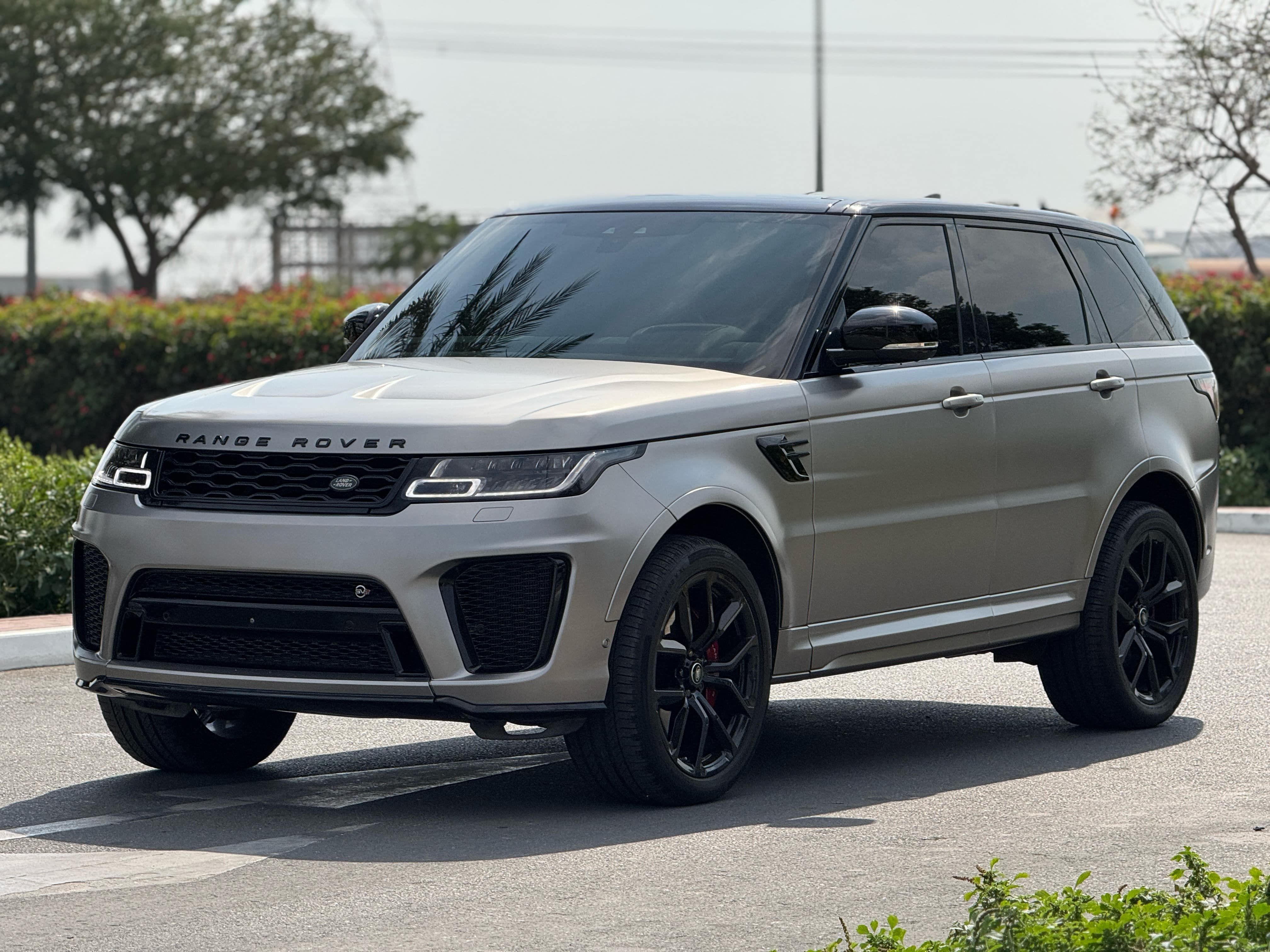 Land Rover Range Rover Sport SVR 5.0L (575 HP) AWD GERMAN SPEC