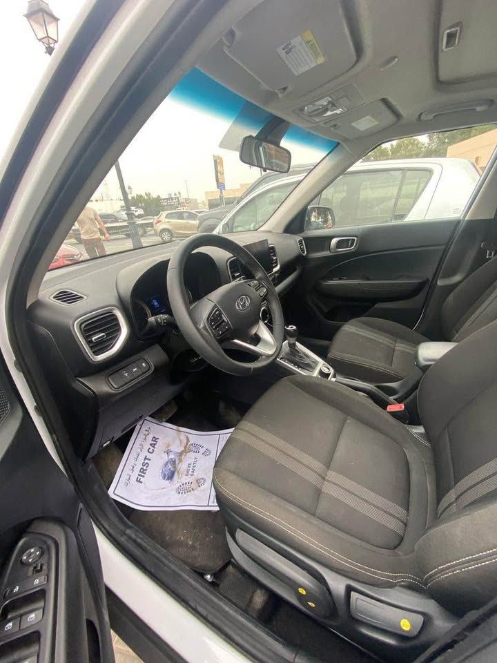 2021 هيونداي فينيو SE