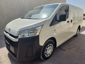 2021 تويوتا هياس Commuter