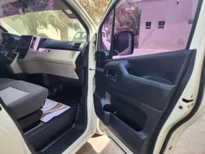 2021 تويوتا هياس Commuter