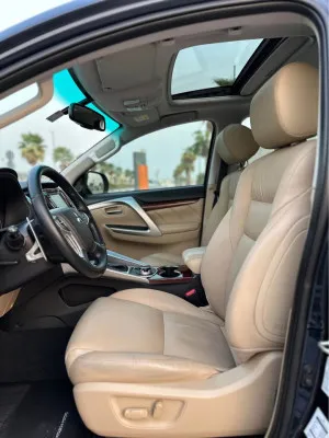 2017 Mitsubishi Montero LS