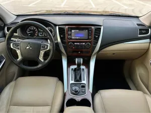 2017 Mitsubishi Montero LS