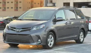2017 تويوتا سيينا Limited