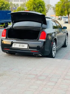 2019 كرايسلر ٣٠٠ C