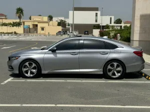 2021 هوندا أكورد DX