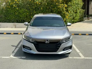 2021 هوندا أكورد DX
