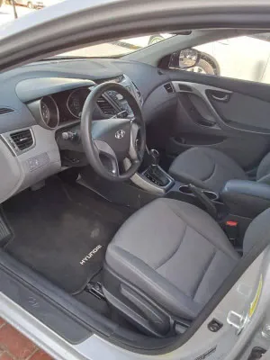 2015 هيونداي النترا Limited