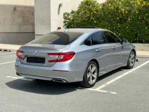 2021 هوندا أكورد DX