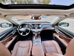 2016 Infiniti Q70 LUXE