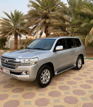 2017 Toyota Land Cruiser Grand Touring