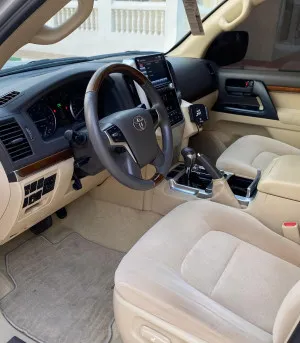 2017 Toyota Land Cruiser Grand Touring