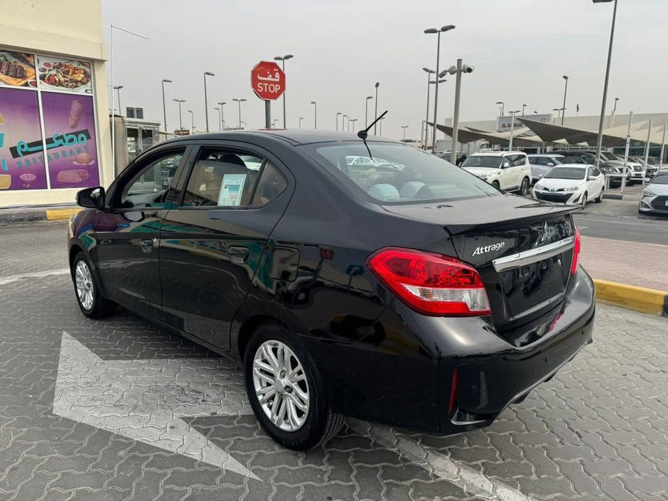 2021 ميتسوبيشي آتراج GLX