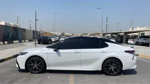 2021 تويوتا كامري GL
