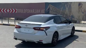 2021 تويوتا كامري GL