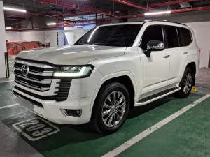 2022 تويوتا لاند كروزر VXR