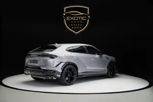 2023 لامبورجيني اوروس STD