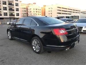 2011 فورد طوروس Limited