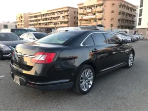 2011 فورد طوروس Limited