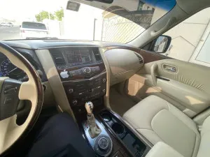 2014 Nissan Patrol LE Platinum city