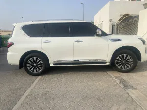 2014 Nissan Patrol LE Platinum city