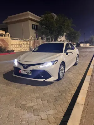 2019 Toyota Camry Hybrid SE