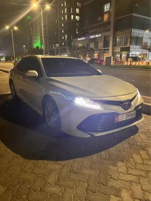 2019 Toyota Camry Hybrid SE
