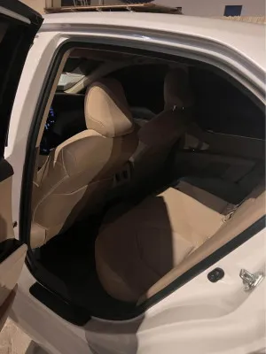 2019 Toyota Camry Hybrid SE