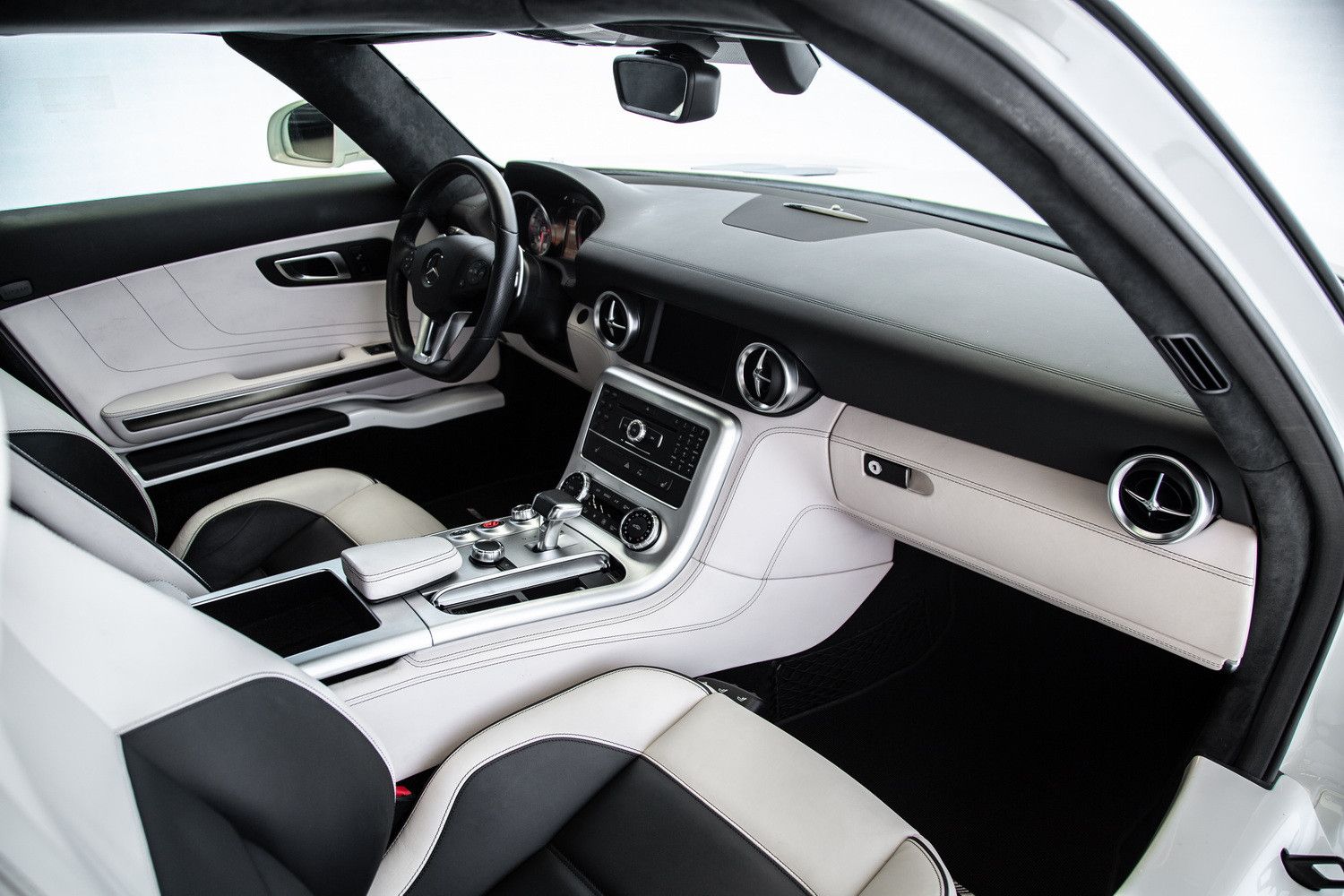 2011 مرسيدس-بنز اس ال اس AMG