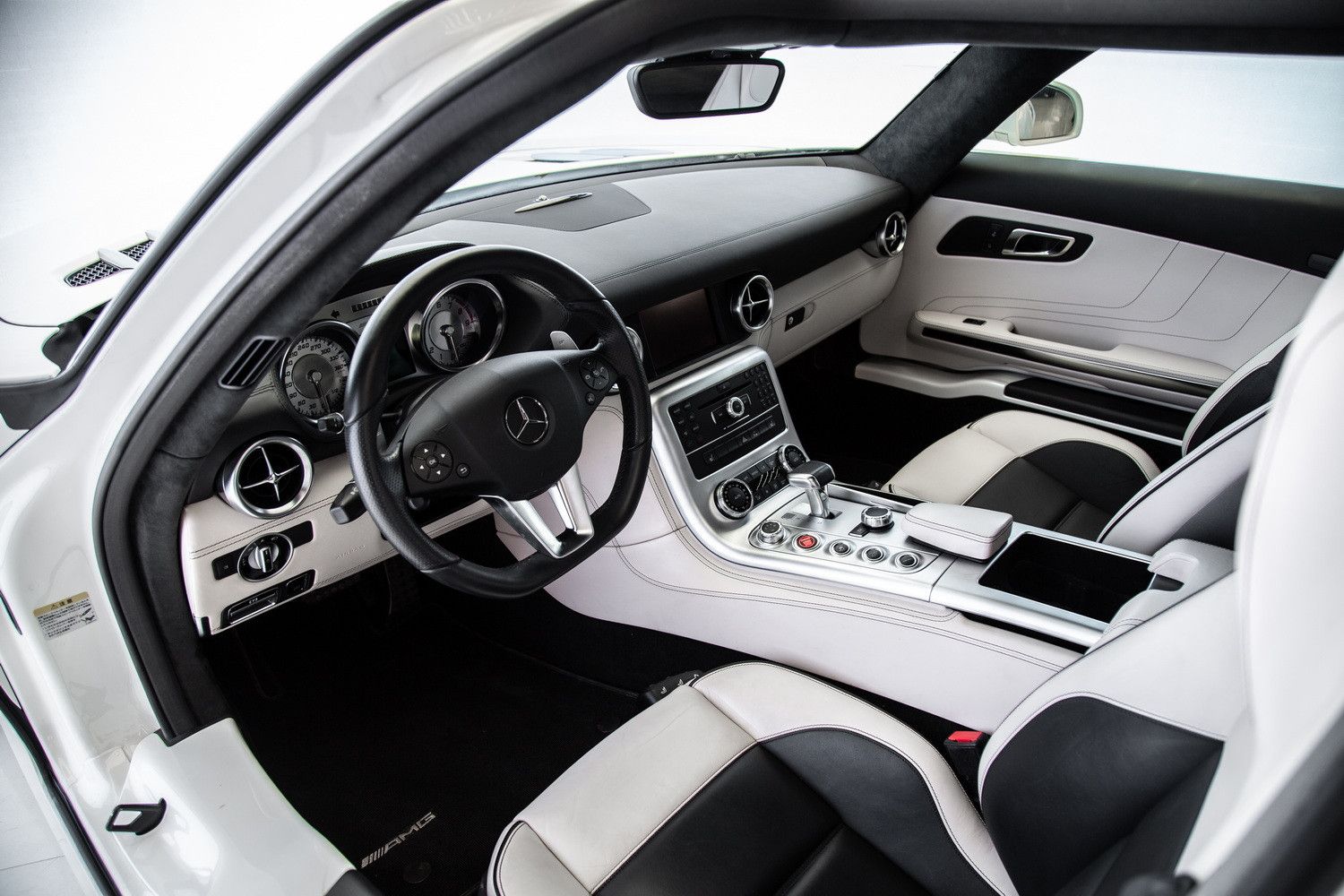 2011 مرسيدس-بنز اس ال اس AMG