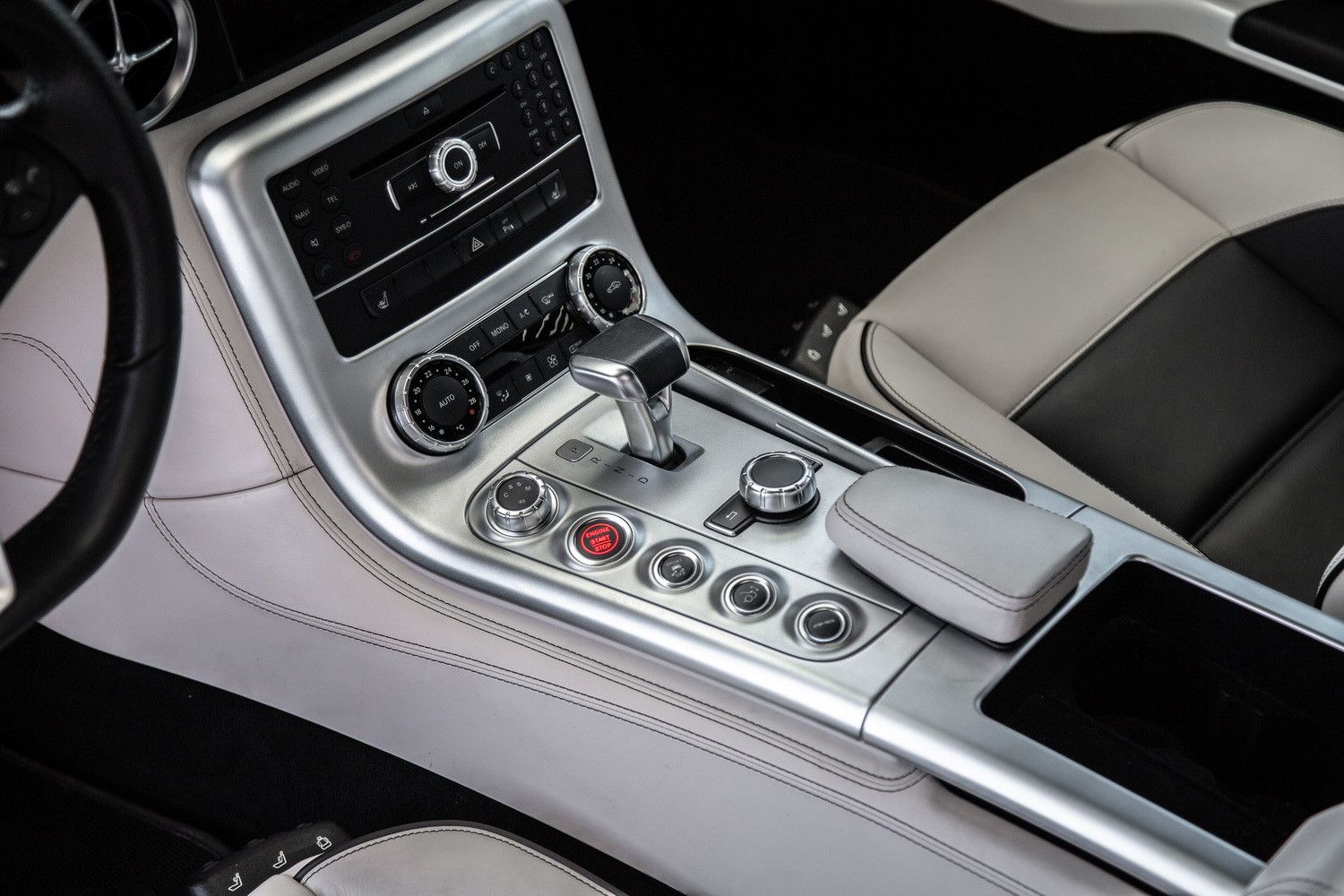 2011 مرسيدس-بنز اس ال اس AMG