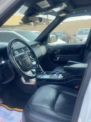 2018 لاند روفر رينج روفر HSE