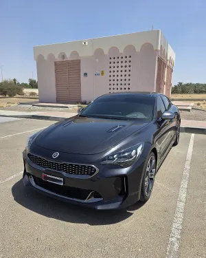 2018 كيا ستينجر GT