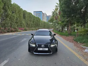 2019 لكزس اي اس IS 300