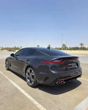 2018 كيا ستينجر GT