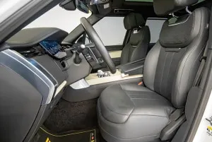 2023 لاند روفر رينج روفر SV LWB