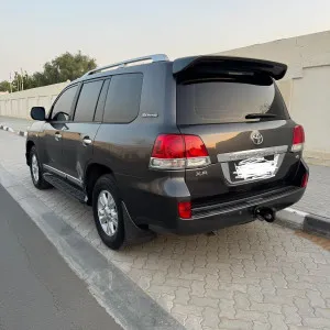 2011 Toyota Land Cruiser GXR