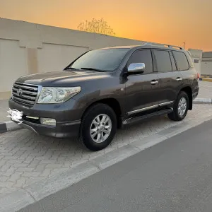 2011 Toyota Land Cruiser GXR