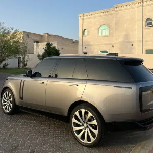 2022 لاند روفر رينج روفر HSE