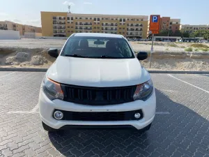 2017 ميتسوبيشي أل٢٠٠ single-cab