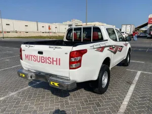 2017 ميتسوبيشي أل٢٠٠ single-cab