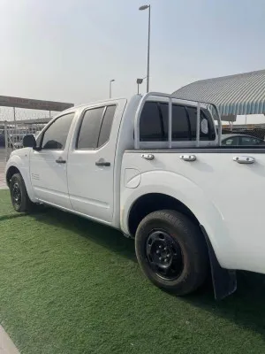2010 نيسان نافارا Outlaw