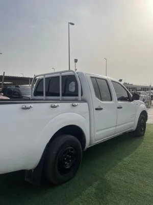 2010 نيسان نافارا Outlaw