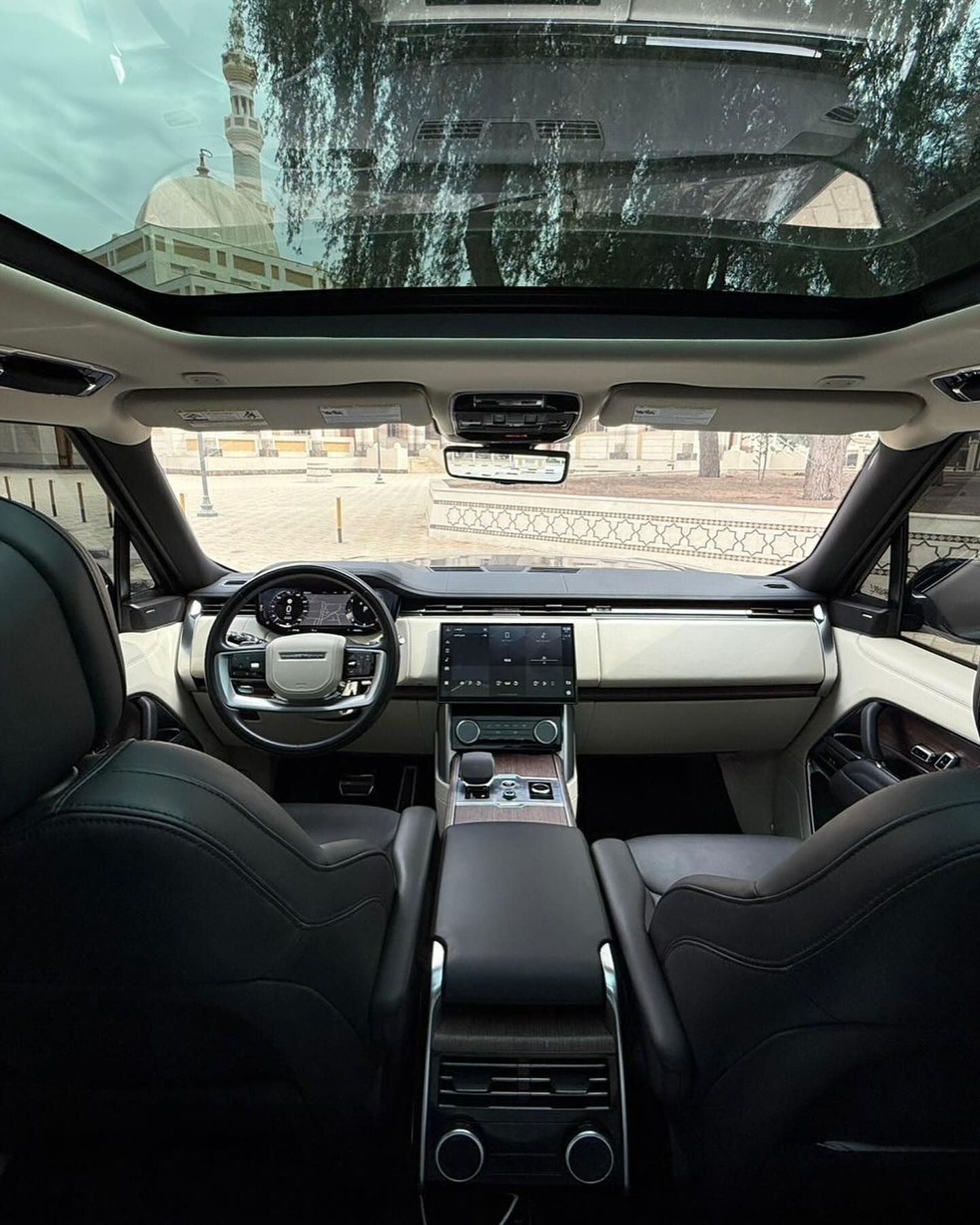 2023 Land Rover Range Rover HSE