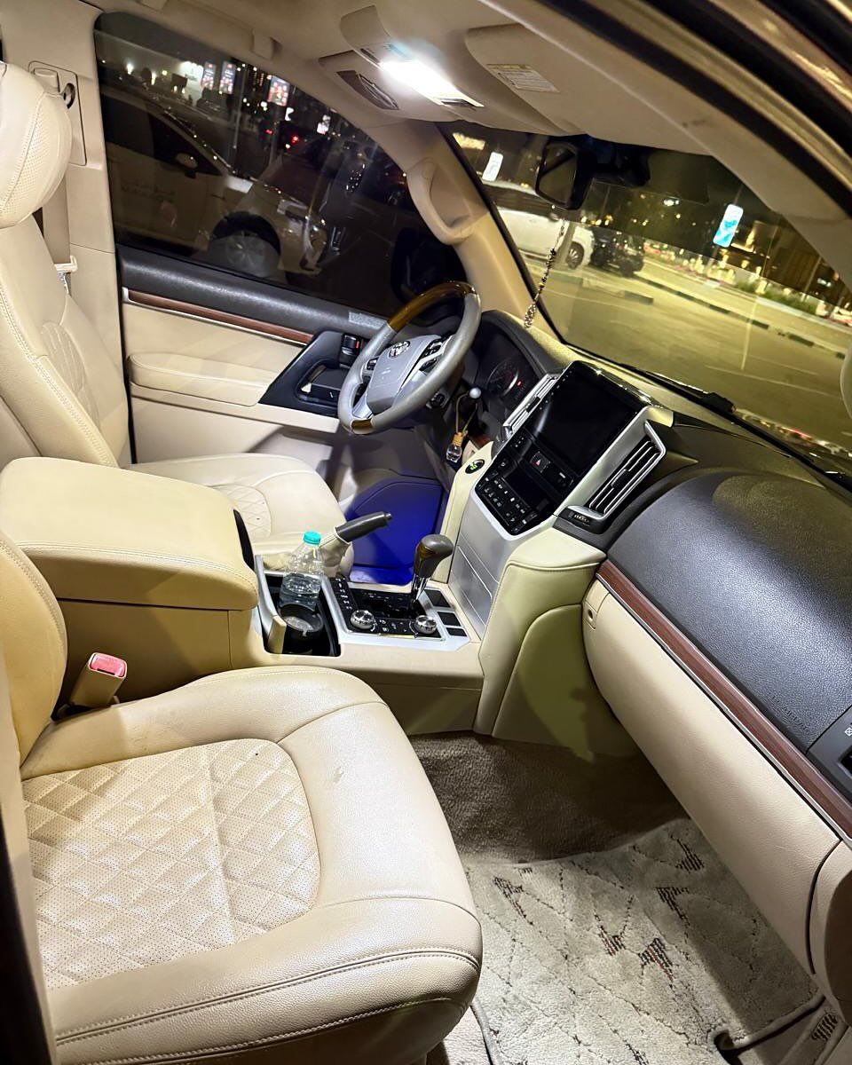 2013 Toyota Land Cruiser GXR