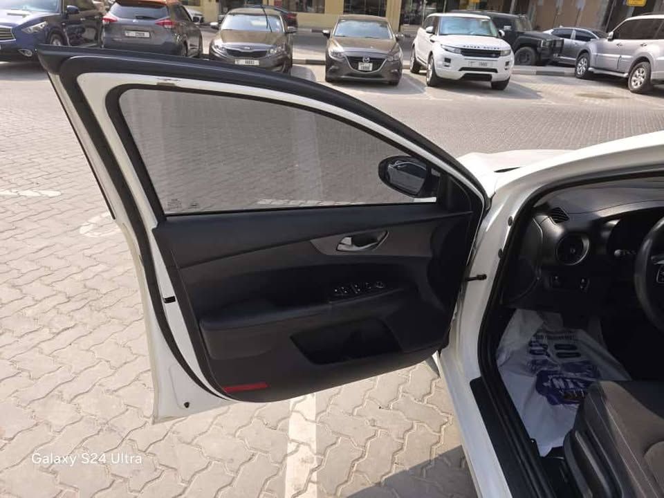 2024 كيا سيراتو EX hatchback