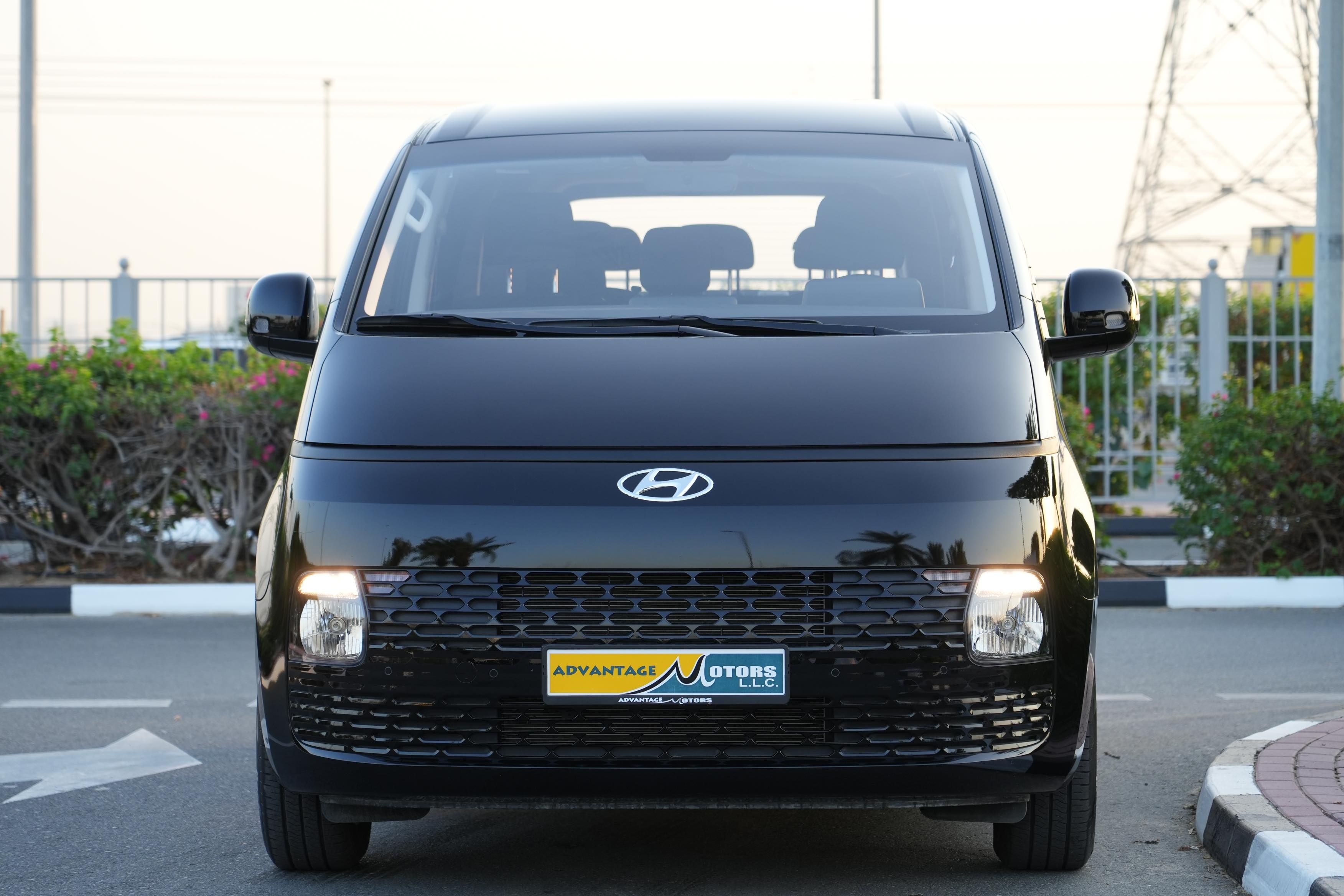 2023 HYUNDAI STARIA